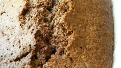 кекс с шоколадом и красным вином