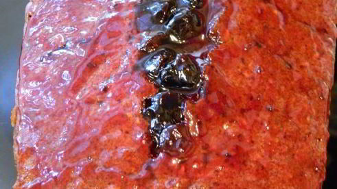 кекс с шоколадом и красным вином