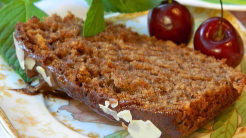 кекс с шоколадом и красным вином