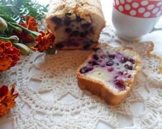 Кекс с ягодами на кефире