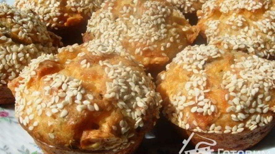 Рецепт кексов с острой колбасой и сыром