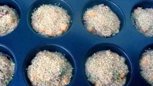 кексы с острой колбасой и сыром