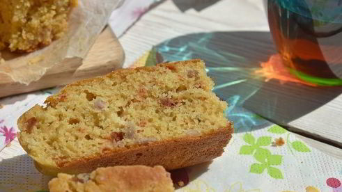 кукурузный закусочный кекс с беконом