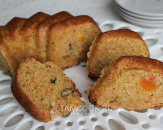 Морковный кекс с грецкими орехами