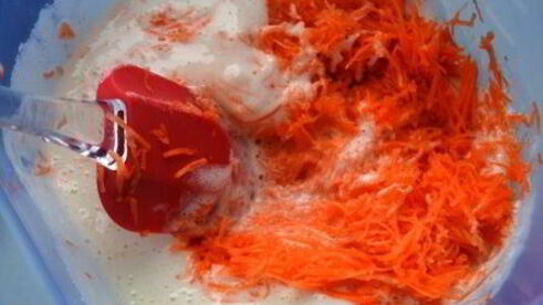 морковный кекс со сметанно-лимонной пропиткой