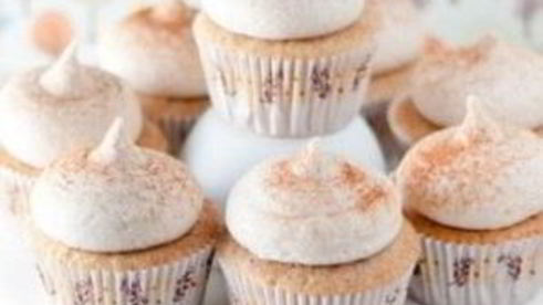 пряные капкейки с глазурью