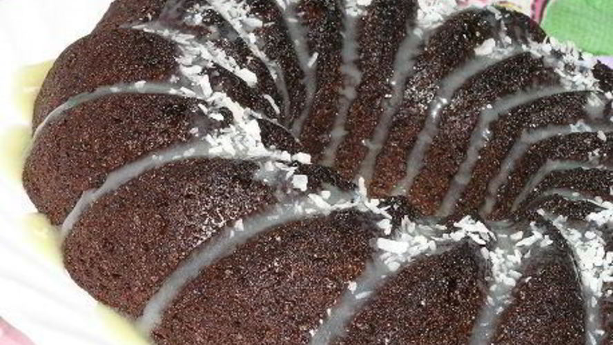 Рецепт шоколадного кекса с черничным джемом и корицей