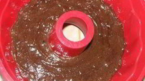 шоколадный кекс с черничным джемом и корицей