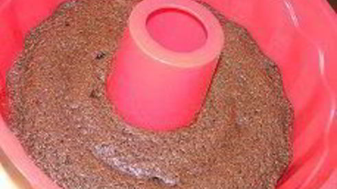 шоколадный кекс с черничным джемом и корицей