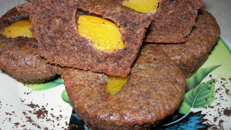 Рецепт шоколадных кексов с персиками