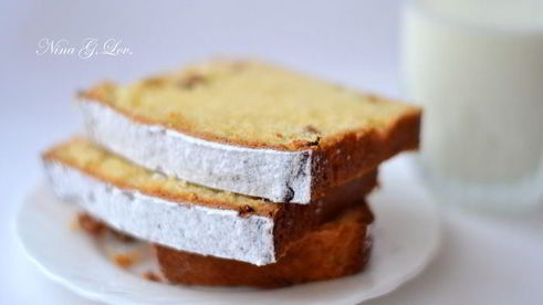 творожный кекс с изюмом и легким привкусом вишни