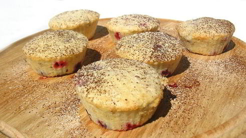 воздушные кексы со смородиной