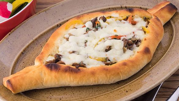 Рецепт Хачапури по-аджарски с мясной начинкой