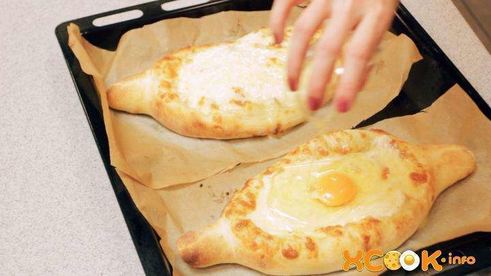 хачапури по-аджарски