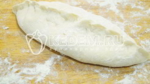 хачапури с брынзой и яйцом