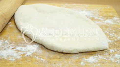 хачапури с брынзой и яйцом