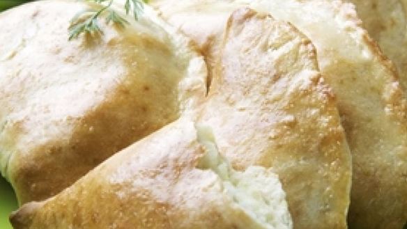 Рецепт Хачапури с картофельно-сырного начинкой