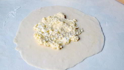 хачапури с творогом и сыром на сковороде