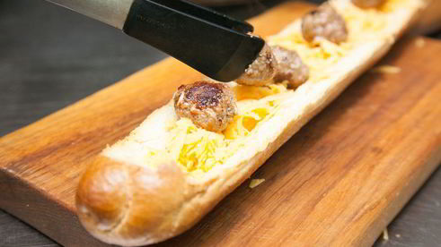 багет с фрикадельками