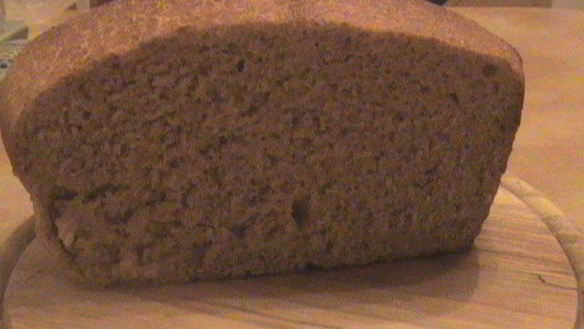 Рецепт Бездрожжевого хлеба на закваске с цельнозерновой мукой