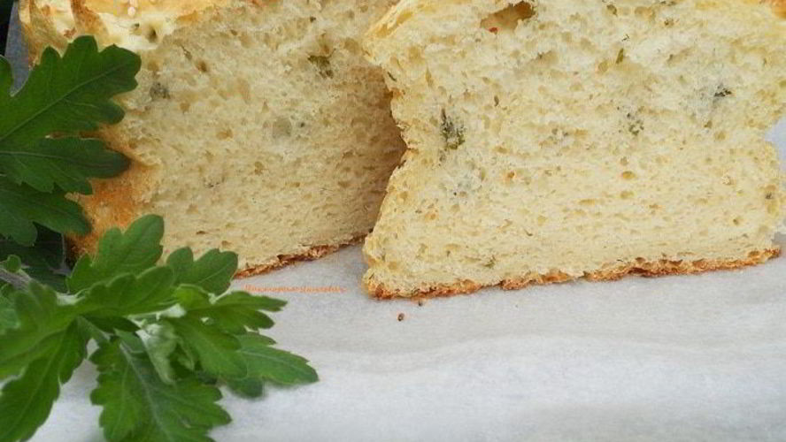 Рецепт домашнего хлеба с петрушкой без замеса