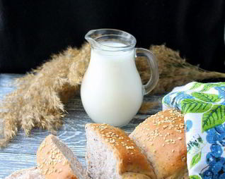 Хлеб на мацони с орехами