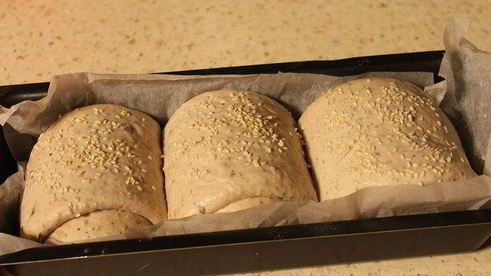 хлеб на мацони с орехами