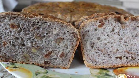 Рецепт Хлеба с орехами и изюмом