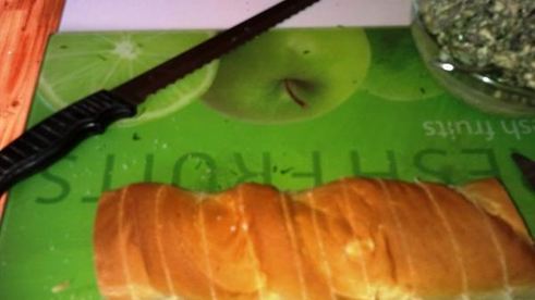 хлеб с травами и чесноком