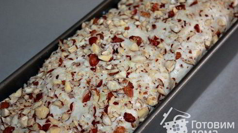 хлеб с цуккини и лесными орехами