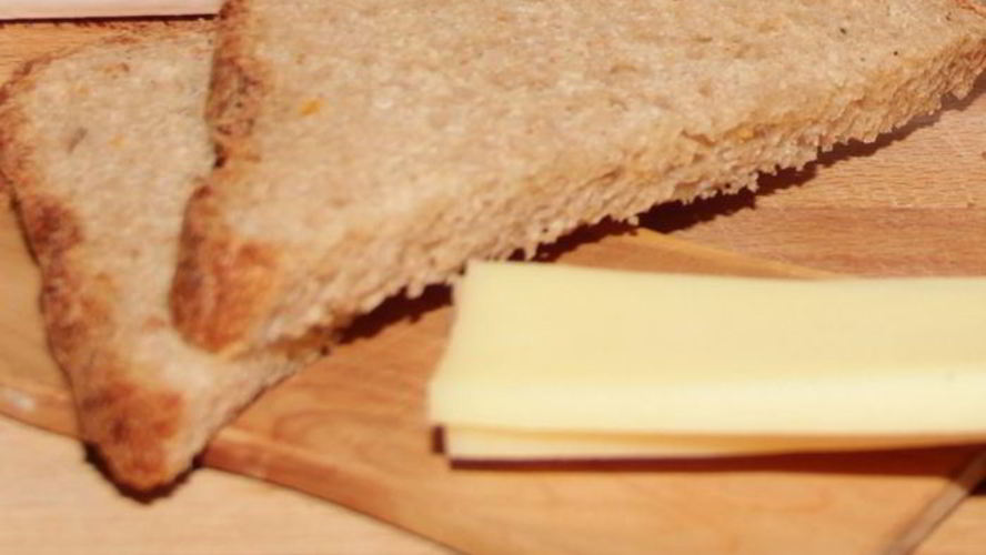 Рецепт хлеба с вялеными томатами и луком