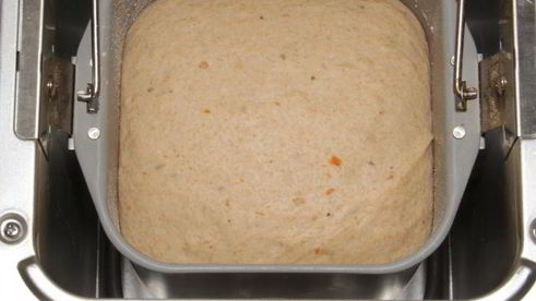 хлеб с вялеными томатами и луком