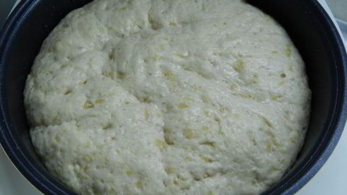 луковый хлеб в мультиварке