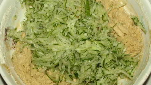 огуречно-клубничный хлеб