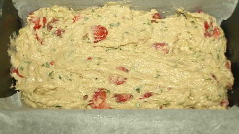 огуречно-клубничный хлеб