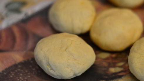 пасхальный плетеный сладкий хлеб шесть волокон