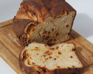 Плетеный хлеб с ягодами годжи