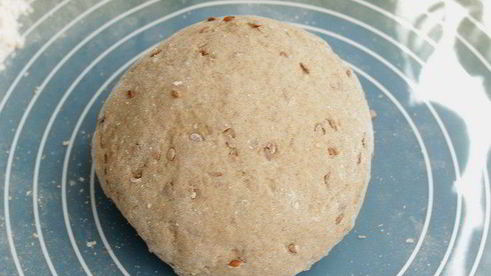 пшенично-ржаной хлеб с льняными семечками