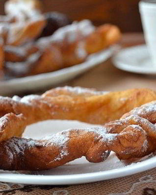 Хворост на ряженке