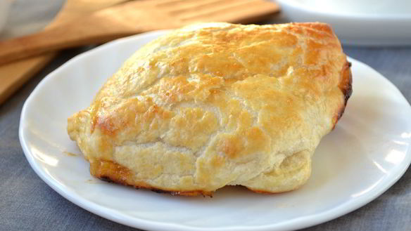 Рецепт Конвертиков из слоеного теста с начинкой