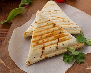 Конвертики с фаршем и фасолью в лаваше