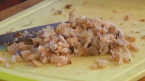 лаваш с копченой скумбрией, огурцом и хреном