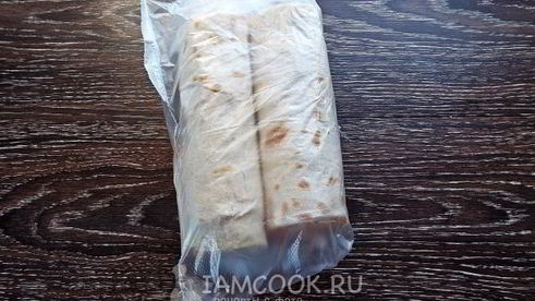 лаваш с крабовыми палочками и корейской морковкой