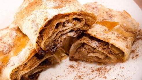 лаваш со сгущенкой и орехами