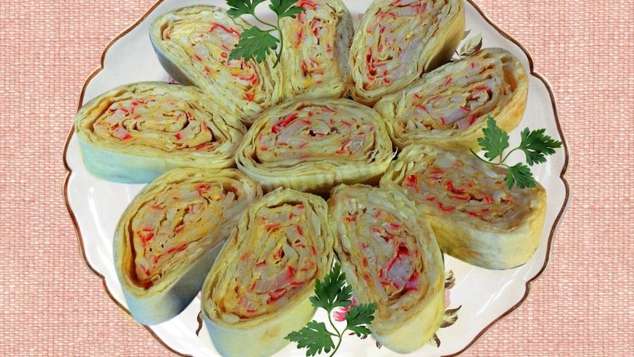 Рецепт рулетов из лаваша с крабовыми палочками и творогом