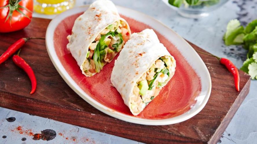 Рецепт рулетов из лаваша с салатом из фасоли и авокадо