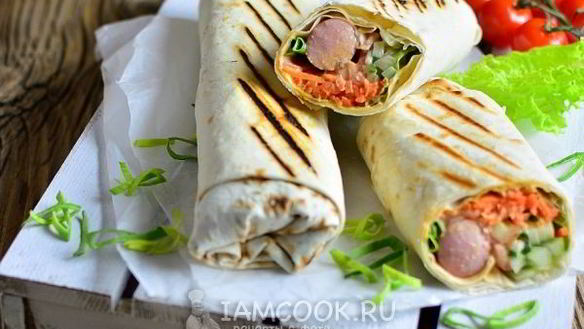Рецепт Сосиски в лаваше с корейской морковкой