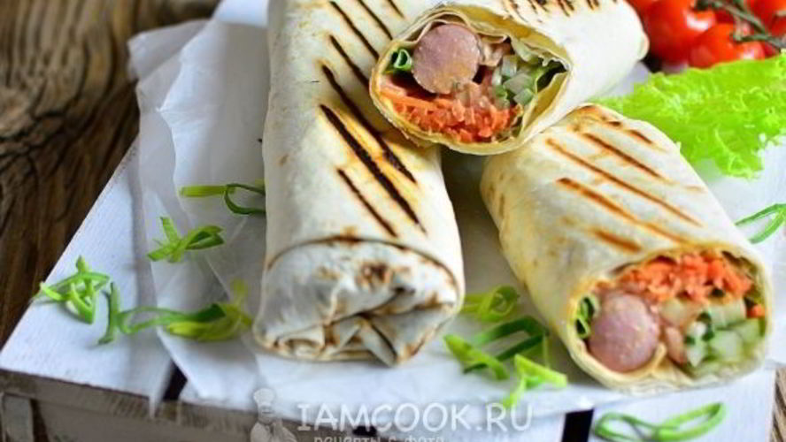 Рецепт сосиски в лаваше с корейской морковкой