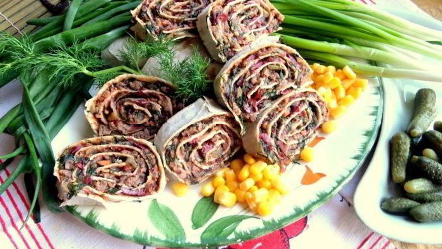 Рецепт закуски из фасоли в лаваше сытная