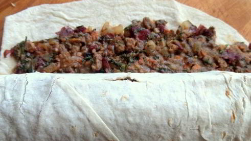 закуска из фасоли в лаваше сытная